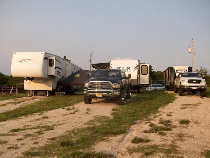 Hermann Horse RV and Camp park Picture 10