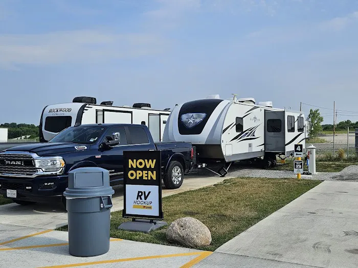 Love's RV Hookup Picture 7