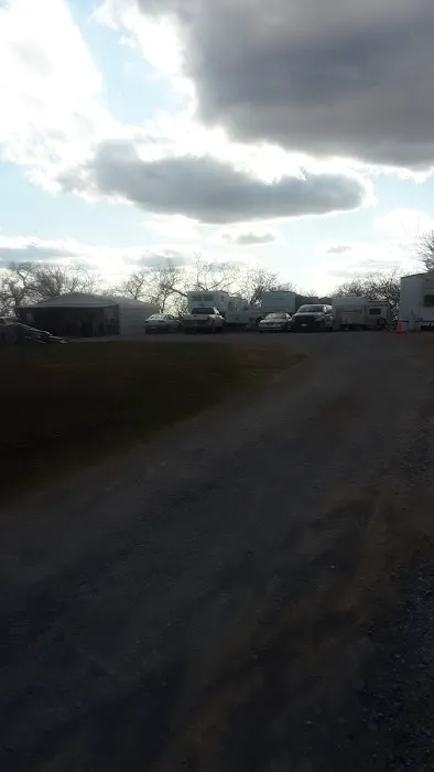 Hilltop rv and rentals Picture 1