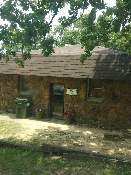 Oaks Mobile Home Park Picture 2