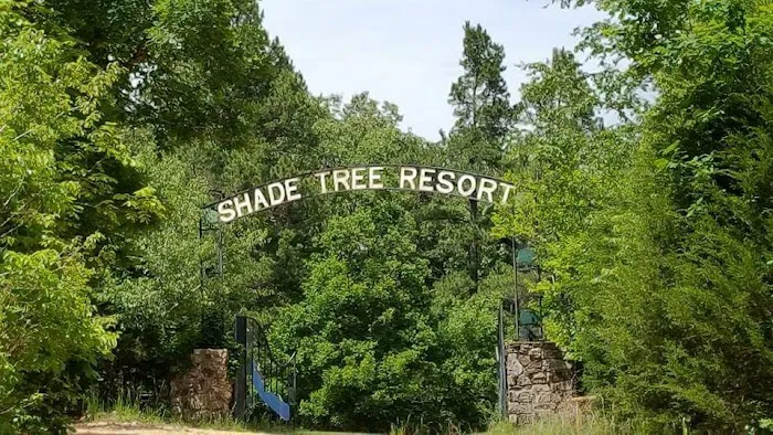 Shade Tree Resort Picture 2