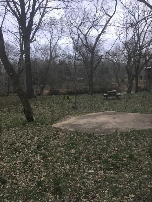 Shade Tree Resort Picture 7