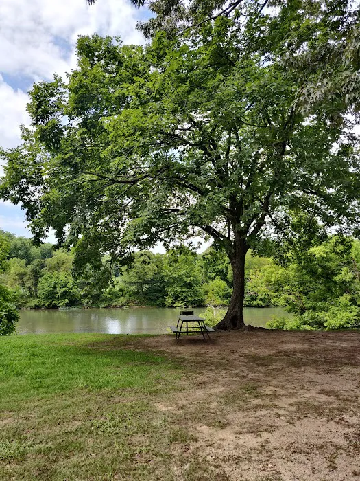 Spring River Oak Campground Picture 9