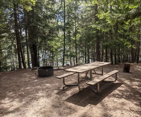 Luna - White Deer Lake Campground