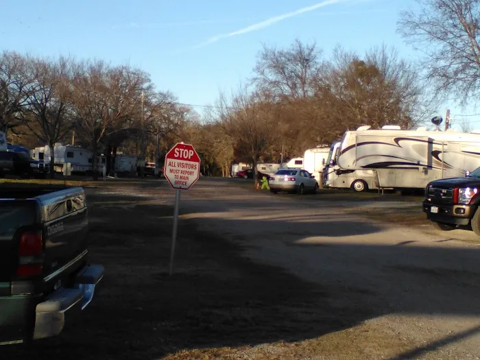 East Texas RV Park Picture 9