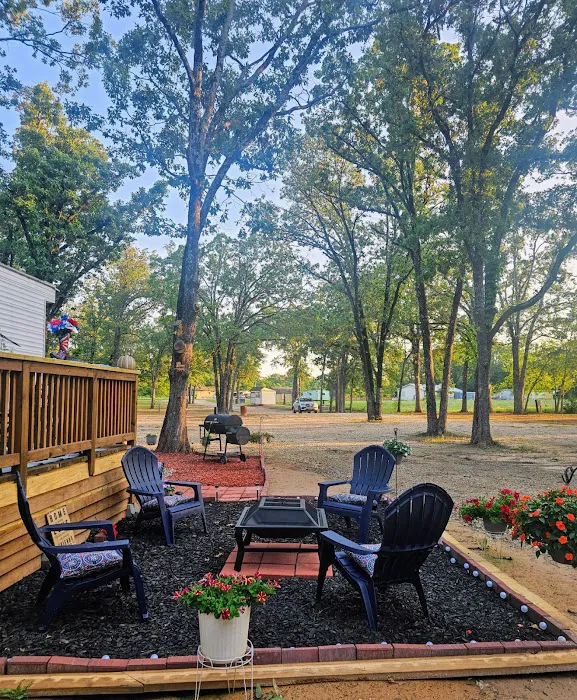 Tranquility In The Trees Retirement RV Park Picture 1