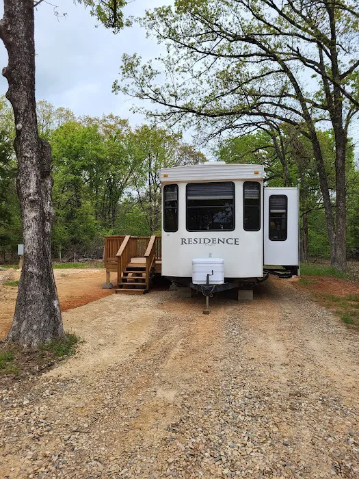 Tranquility In The Trees Retirement RV Park Picture 7