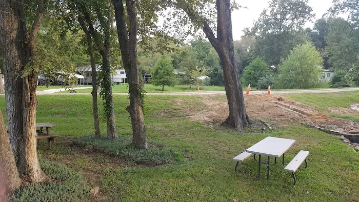 Rolling Fork RV Park Picture 9