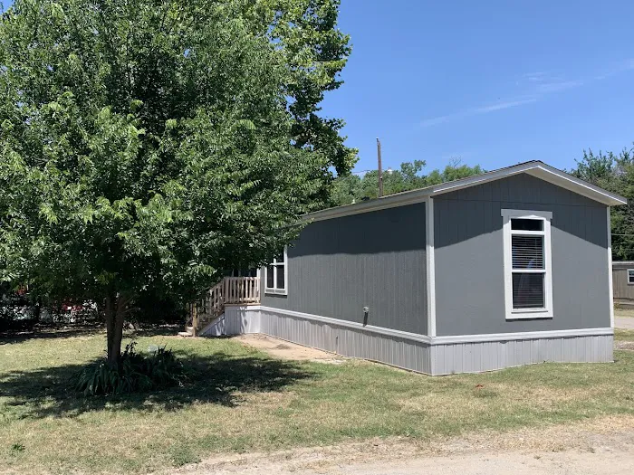 Crossroads Mobile Home and RV Community Picture 8