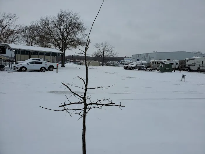 Lazy L RV Park Picture 3