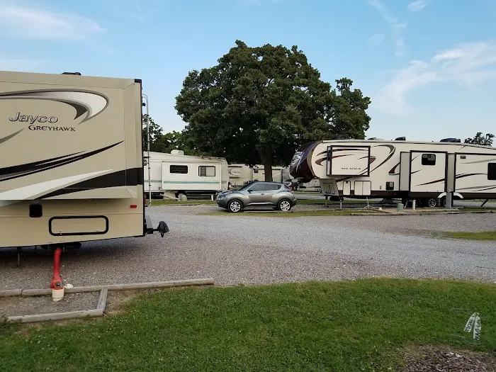 Lazy L RV Park Picture 2