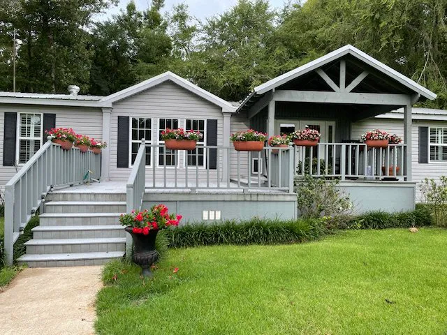 Payton Keystone Mobile Home Park Picture 1