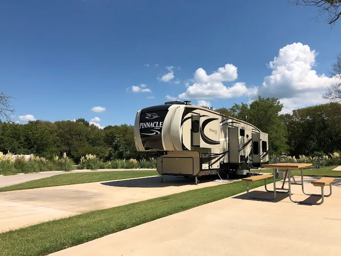Lake Texoma RV Resort Picture 2