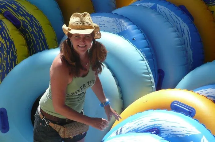 Rock-n-Row Adventures Iowa River Tubing Picture 4