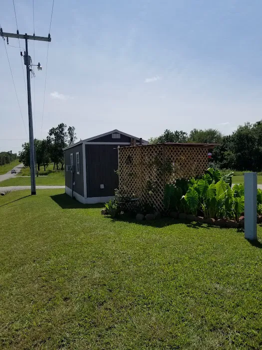 Wandering Lakes RV Park Picture 4