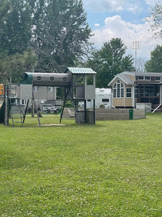 Great River Harbor Campgrounds & Marina Picture 1
