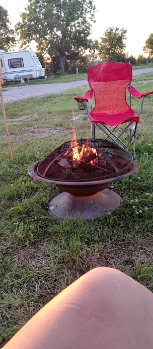 Cool Breeze RV Resort Picture 1