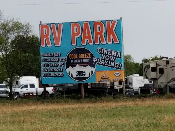 Cool Breeze RV Resort Picture 5