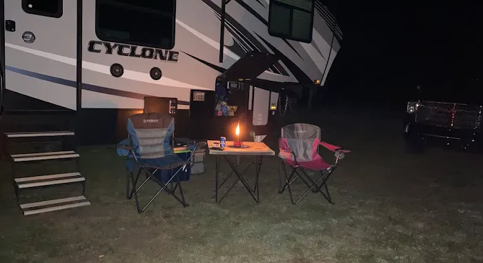 Shangri-La RV Resort Picture 3