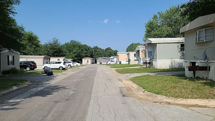 Meadowbrook Mobile Home Park Picture 2