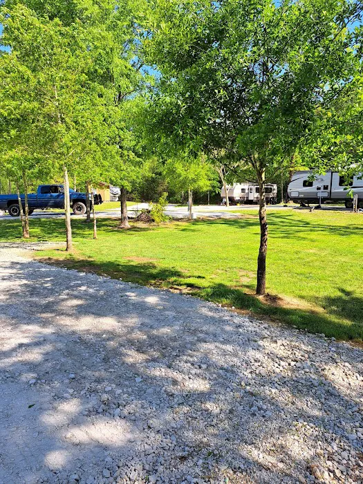 Sunset Pines RV Park Picture 8