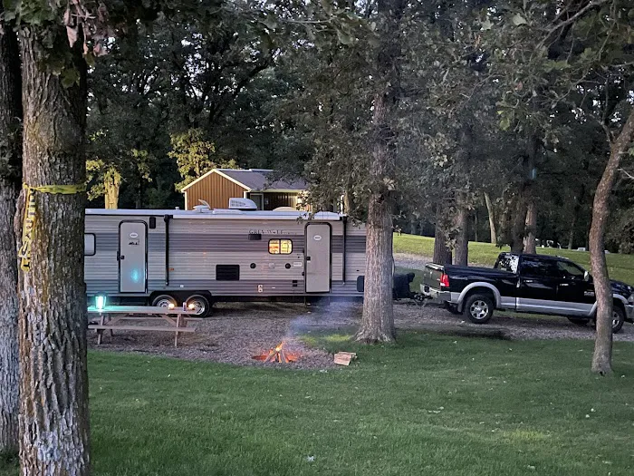 Oakwoods Trails Campground Picture 2