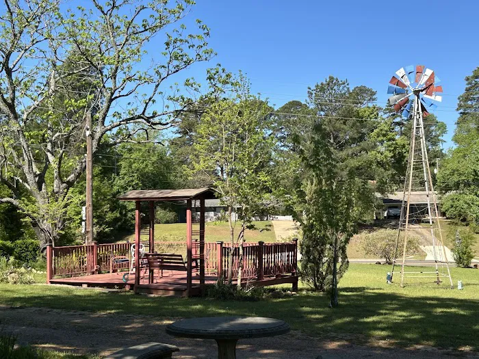 Amazing Acres RV Park Picture 7