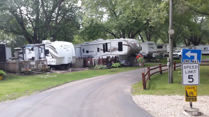 Twin Oaks Campgrounds Picture 9