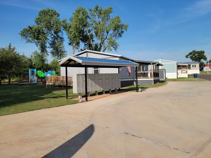 Highland Park Mobile Home Community Picture 2