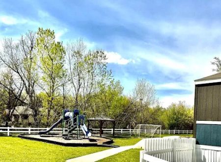 Boomer Manufactured Home Community