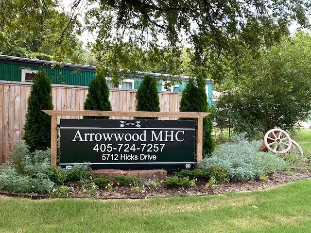Arrowwood Mobile Home Community Picture 4