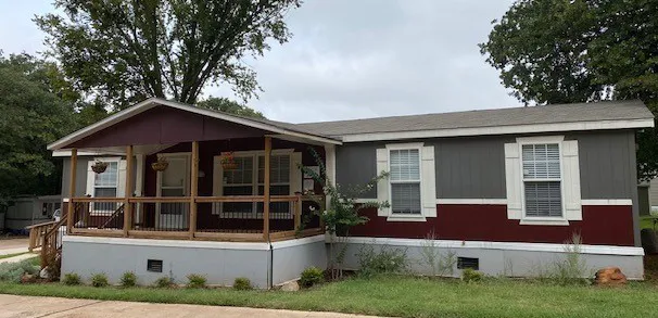 Arrowwood Mobile Home Community Picture 9