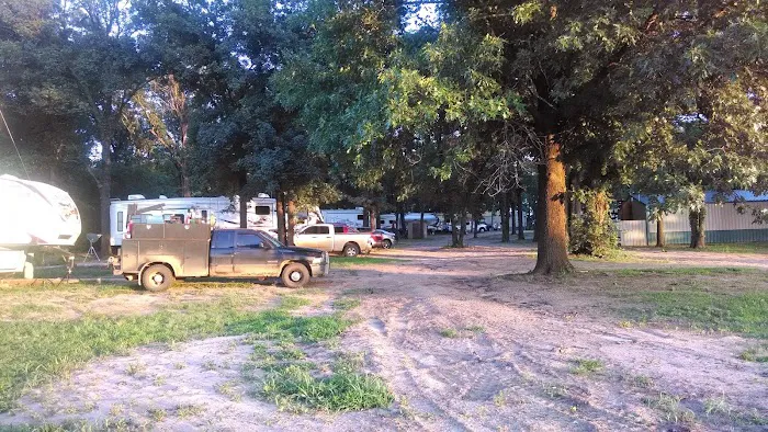 Shady Acres RV Park Picture 10