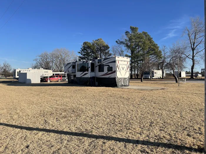 Taylor's RV Park Picture 3