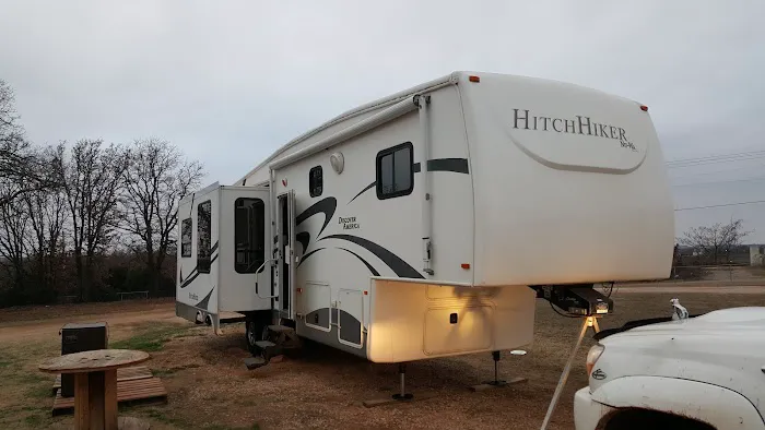 Pioneer RV Park Picture 9