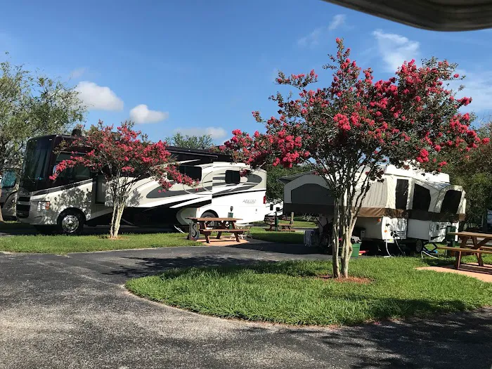 Lazydays RV Resort Picture 2