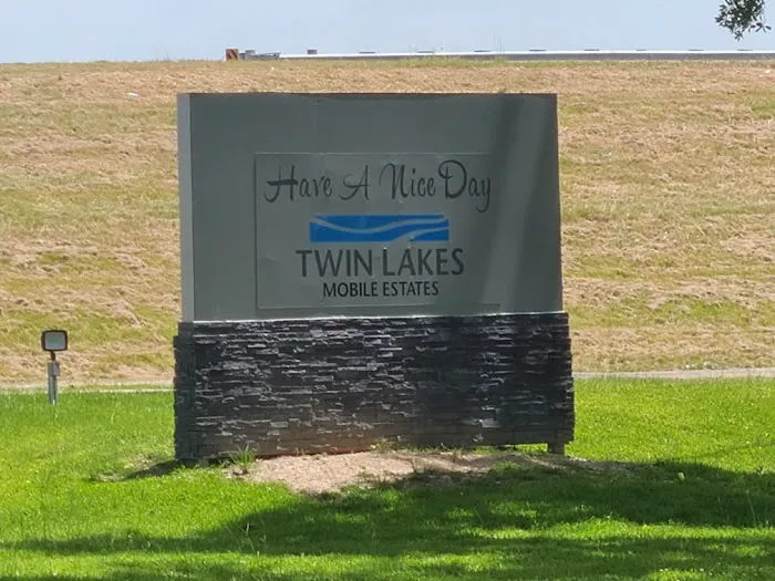 Twin Lakes Mobile Estates Picture 1