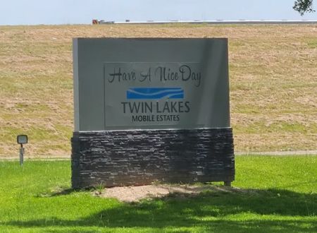 Twin Lakes Mobile Estates