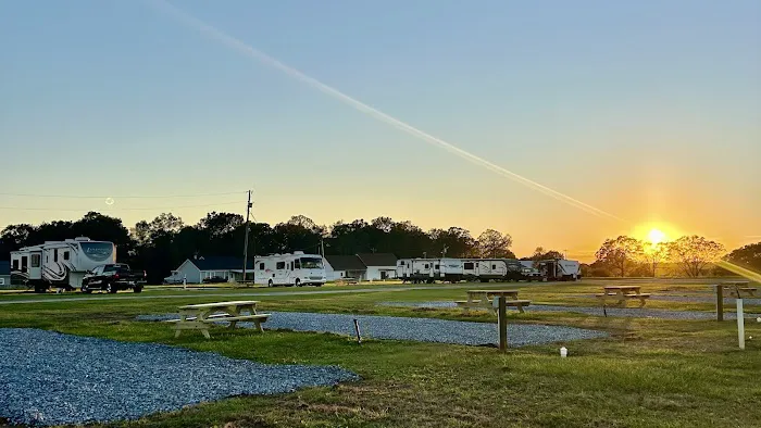 Bear Tracks RV Park Picture 6