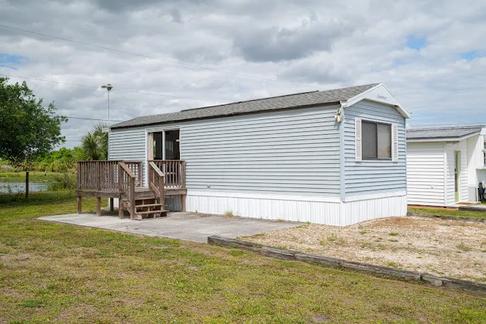 Lakeport RV Park Picture 9