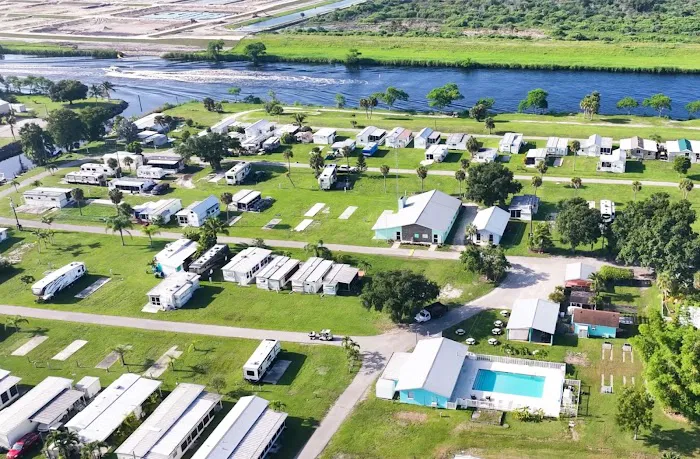 Meadowlark Shores RV Resort Picture 4