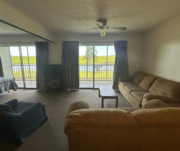 Lakeport Landing Apartments, RVs & Storage Picture 6