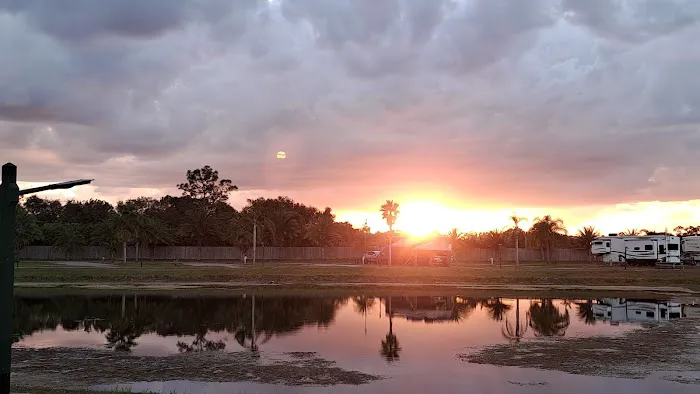 Oak Grove RV Resort Picture 1