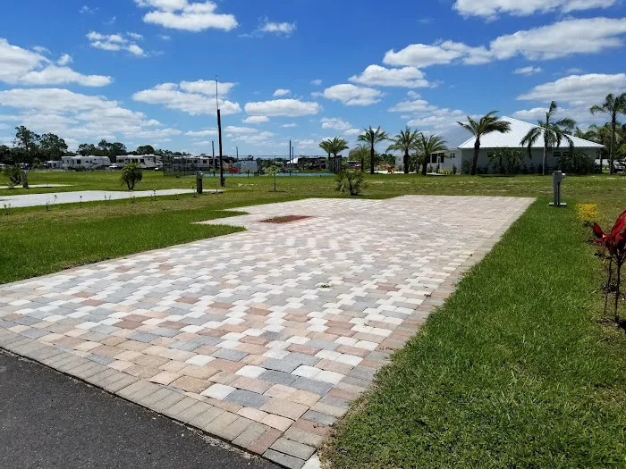 Oak Grove RV Resort Picture 7