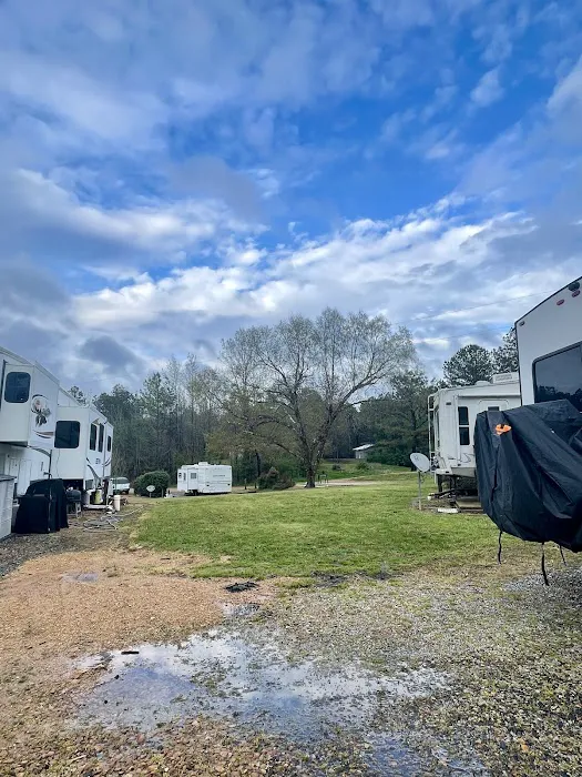 Sunrise Retreat RV Resort Picture 5