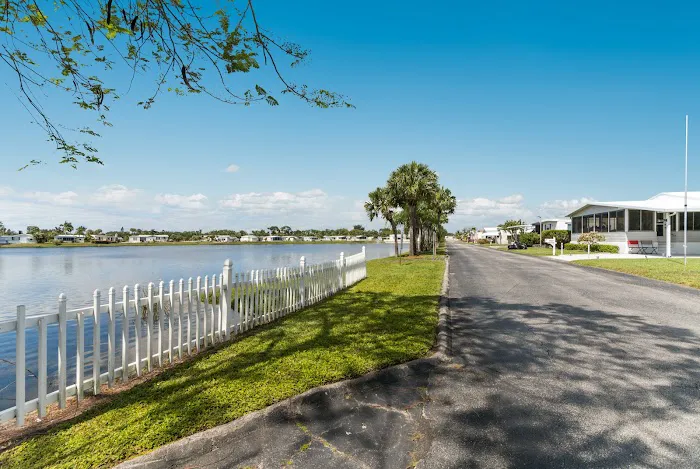 Palm Lake Estates Picture 4