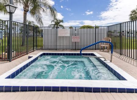 Palm Lake Estates