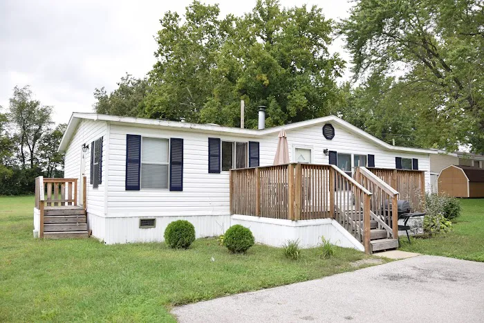 Oak Grove Manufactured Home Community Picture 2