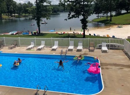 Horseshoe Bend / Crown Lake KOA Holiday