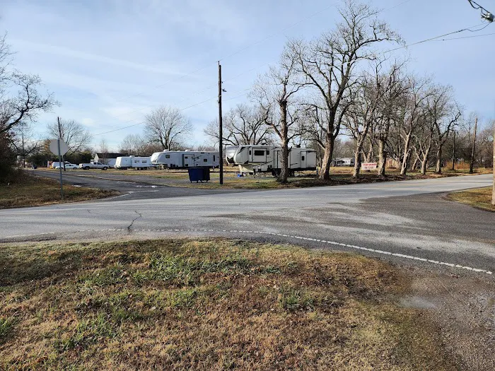 East Cherokee RV Park Picture 2